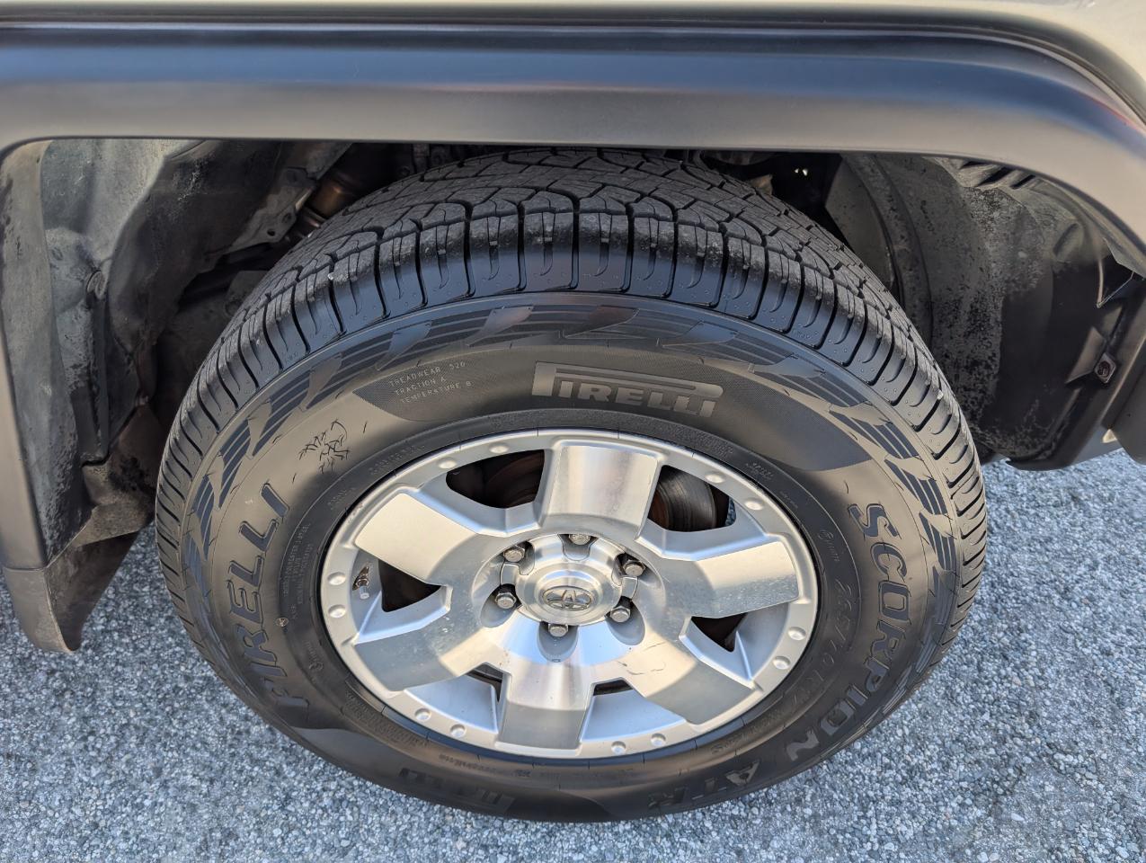 Toyota FJ Cruiser  2010