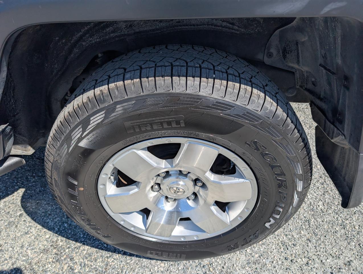 Toyota FJ Cruiser  2010