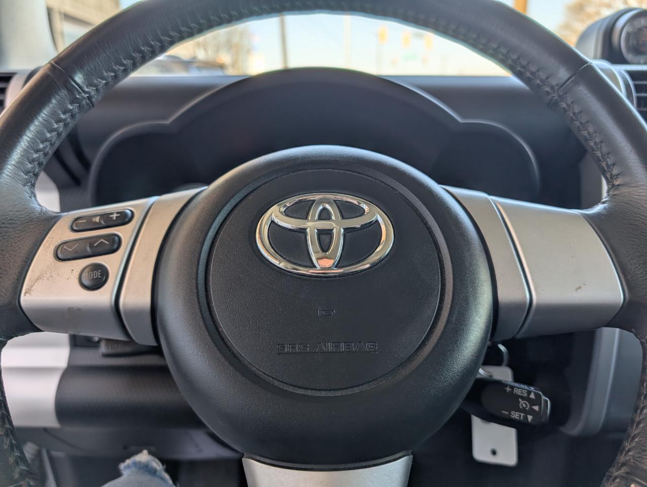 Toyota FJ Cruiser  2010