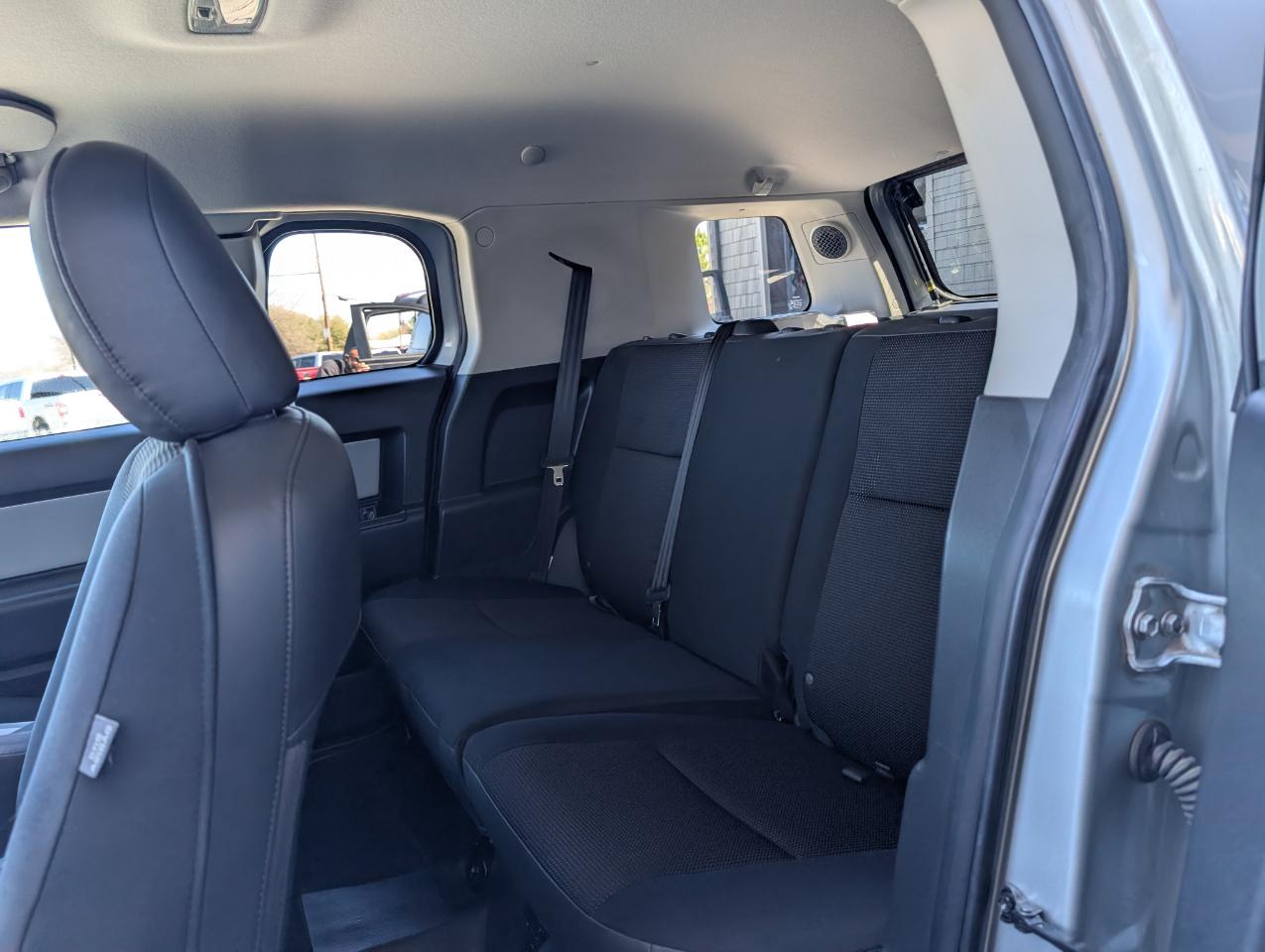 Toyota FJ Cruiser  2010