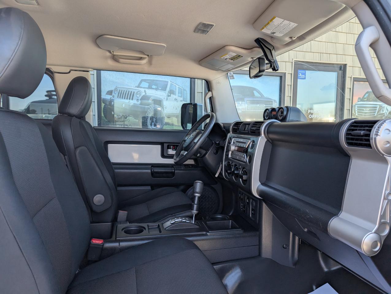 Toyota FJ Cruiser  2010