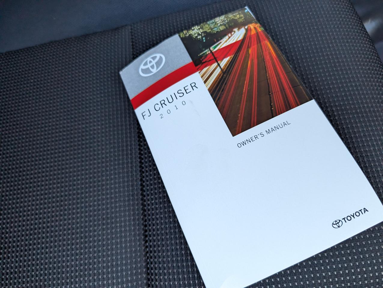 Toyota FJ Cruiser  2010