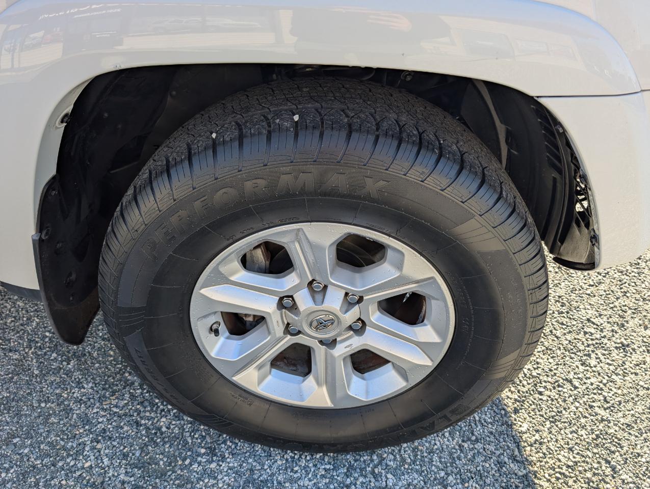 Toyota 4Runner SR5 2019