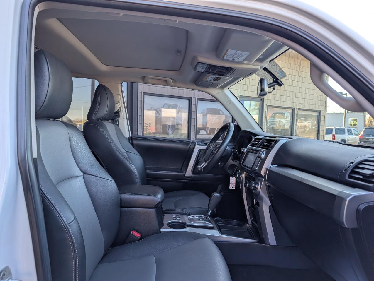 Toyota 4Runner SR5 2019