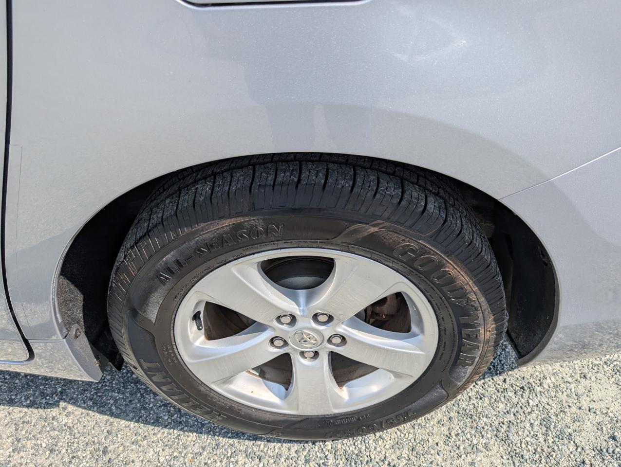 Toyota Sienna LE 8-Passenger 2016