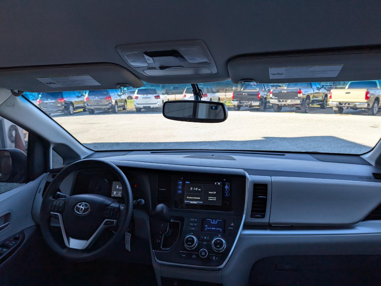 Toyota Sienna LE 8-Passenger 2016