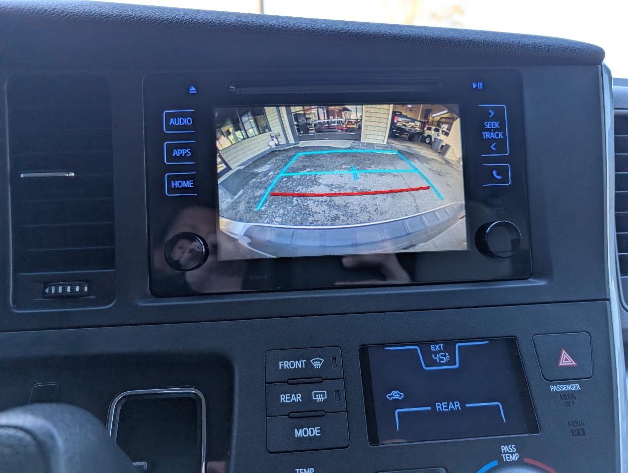 Toyota Sienna LE 8-Passenger 2016