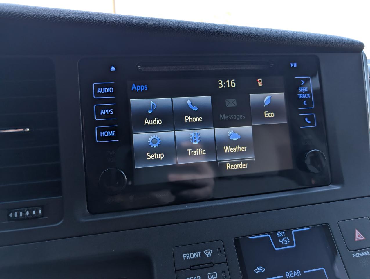 Toyota Sienna LE 8-Passenger 2016