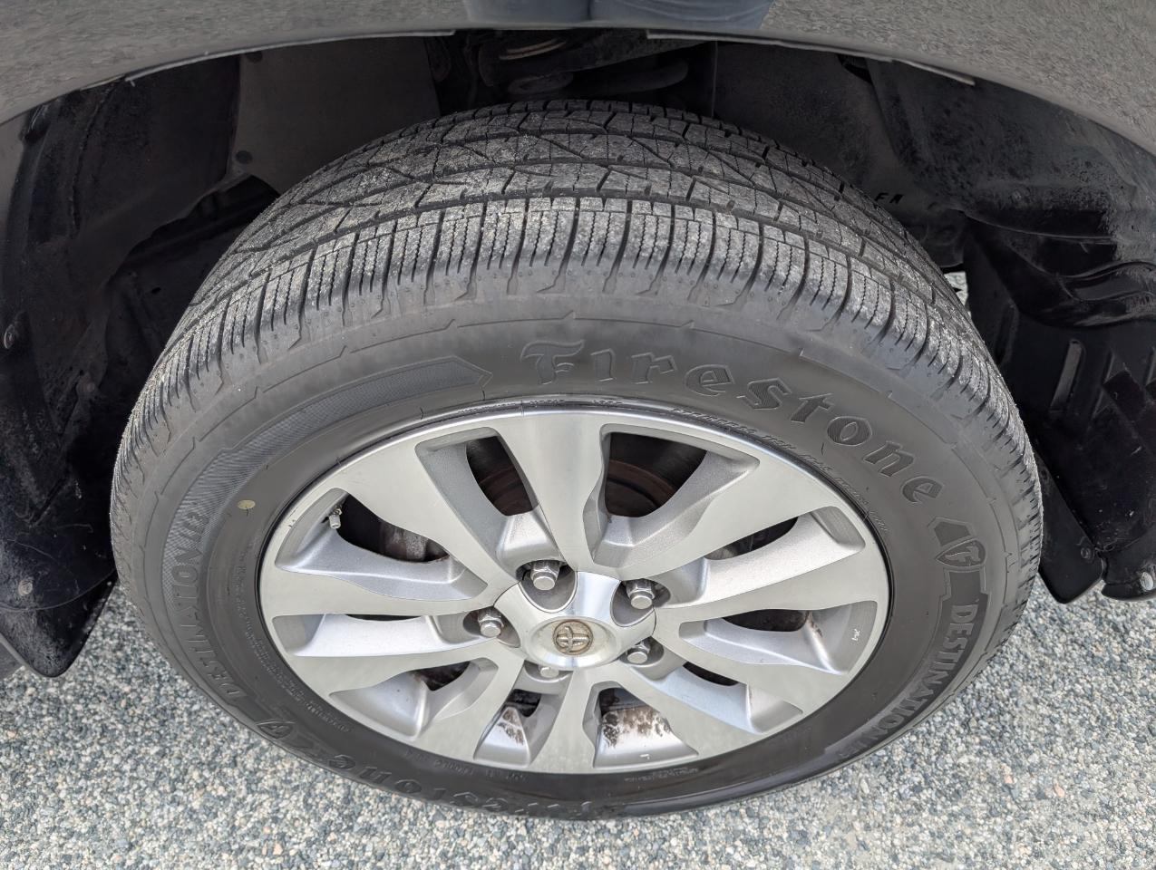 Toyota Sequoia SR5 2016