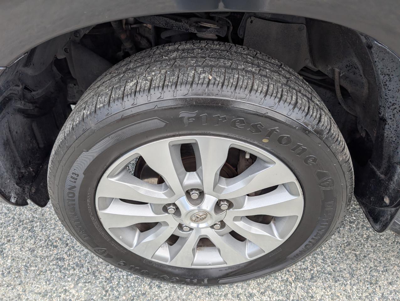 Toyota Sequoia SR5 2016