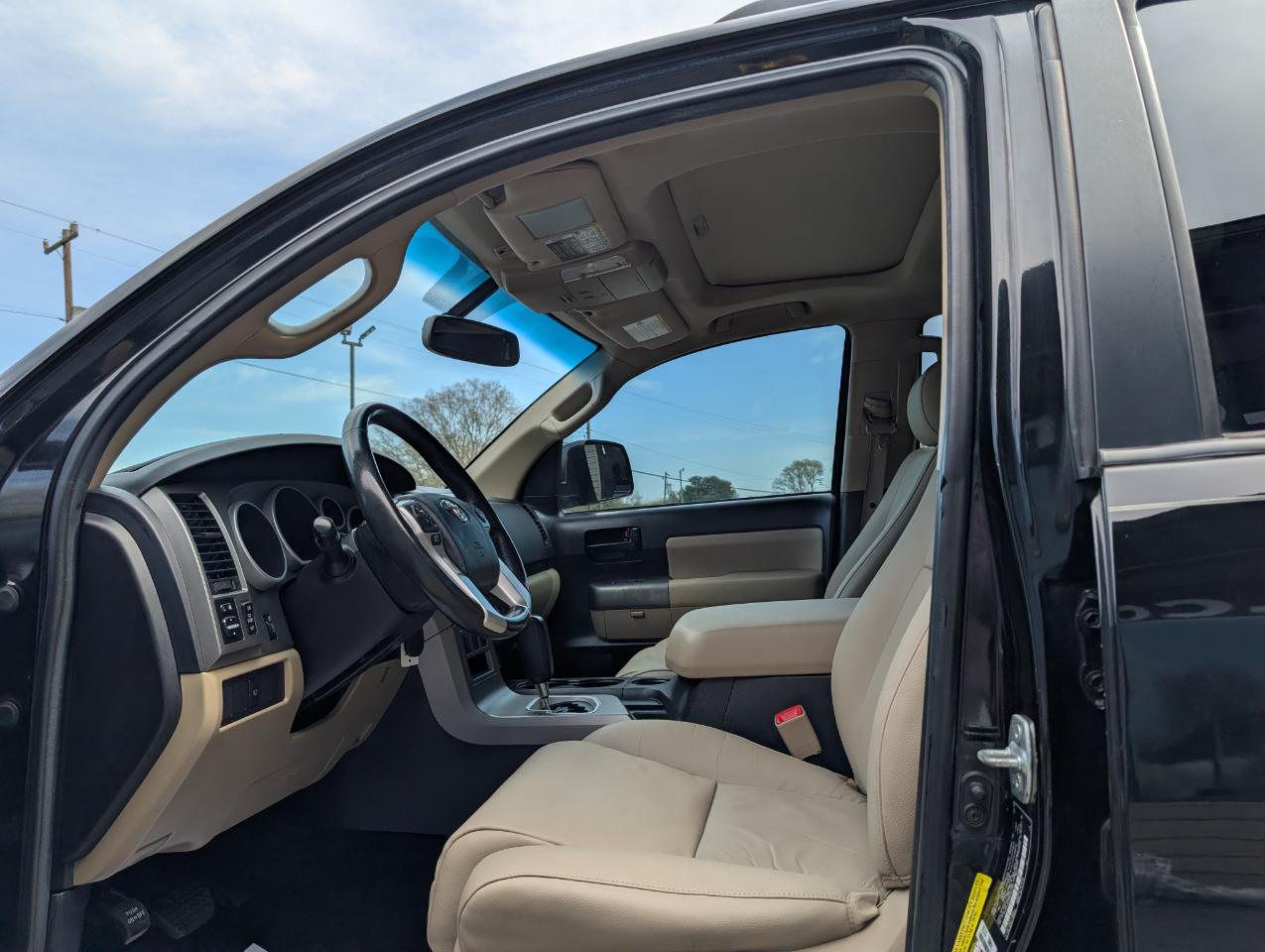 Toyota Sequoia SR5 2016