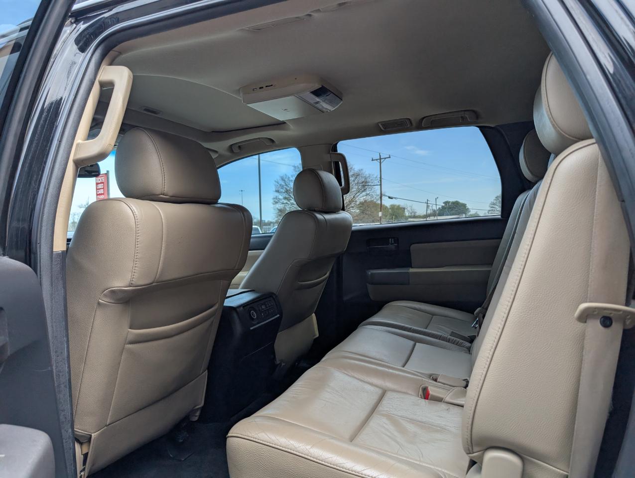 Toyota Sequoia SR5 2016