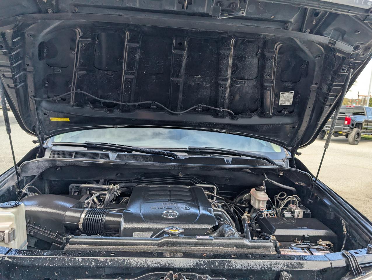 Toyota Sequoia SR5 2016