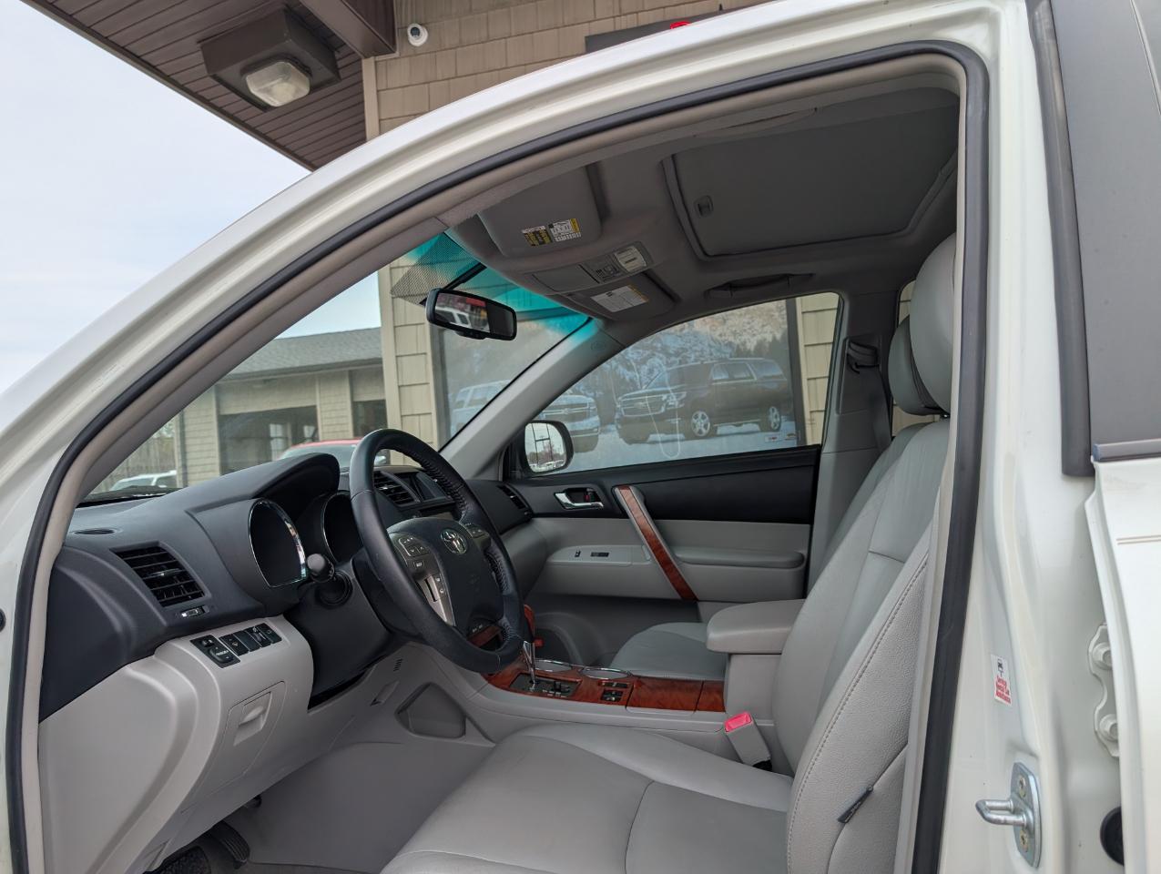 Toyota Highlander Limited AWD 2008