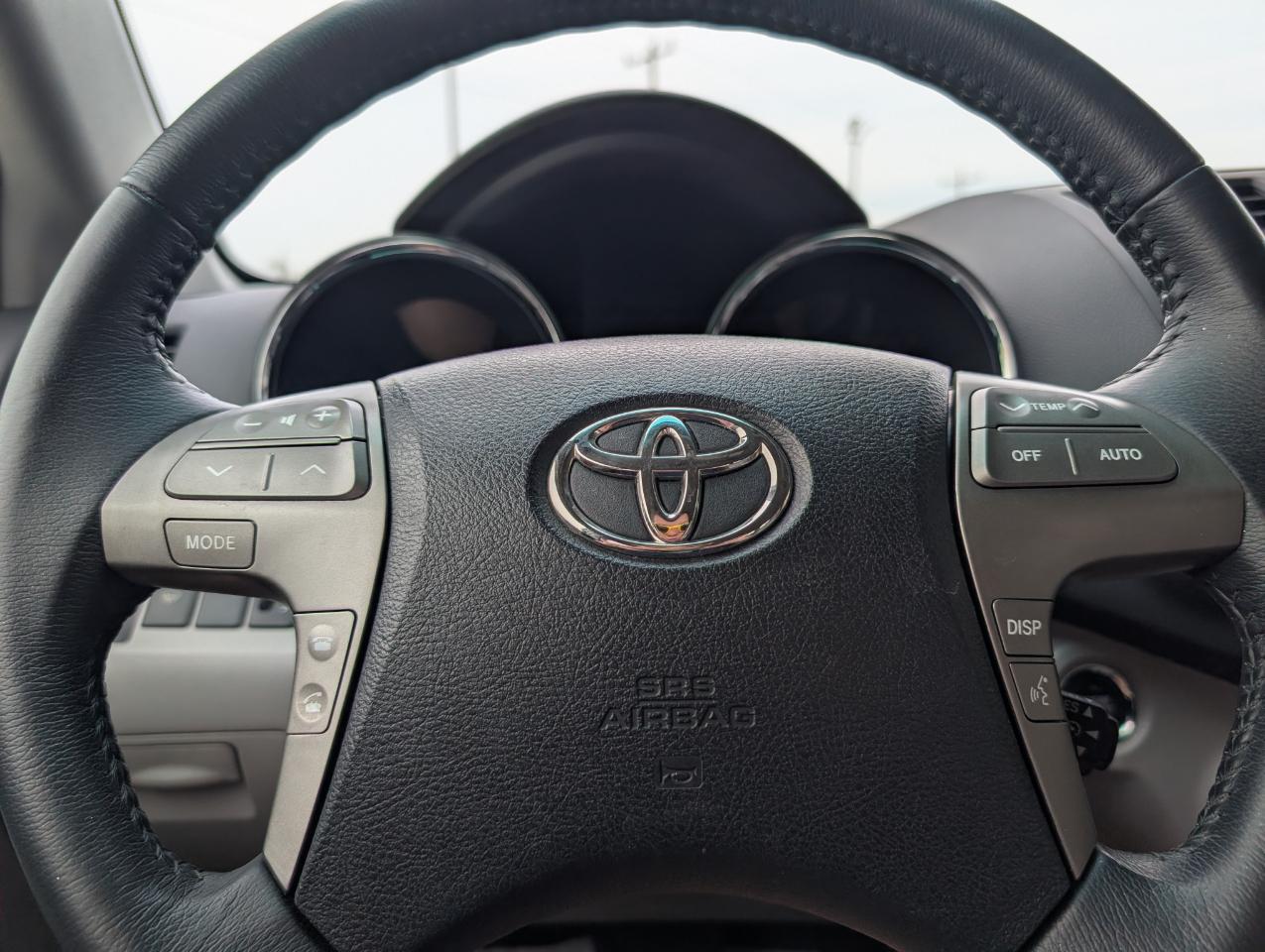 Toyota Highlander Limited AWD 2008