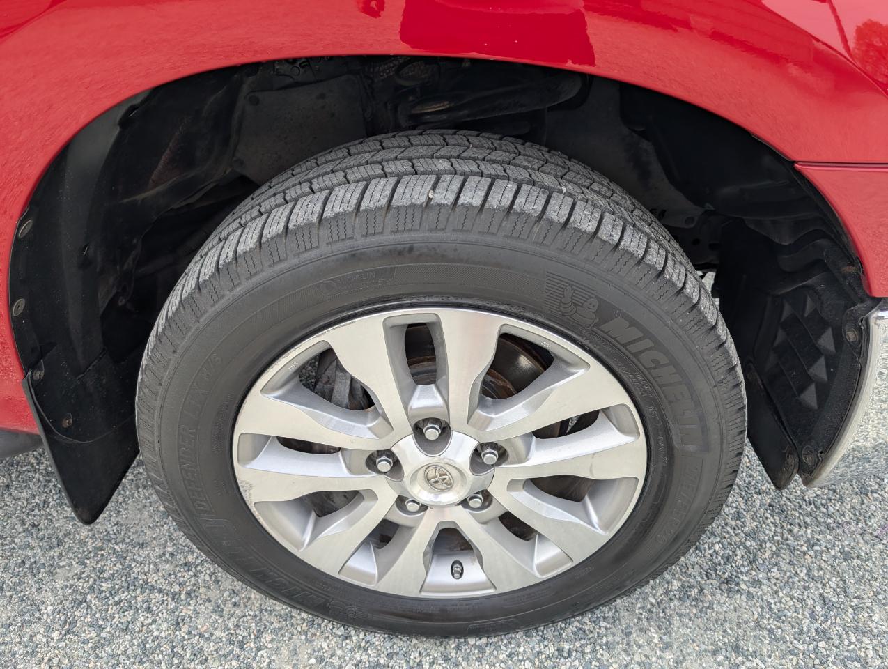 Toyota Tundra Limited CrewMax 4WD 2011