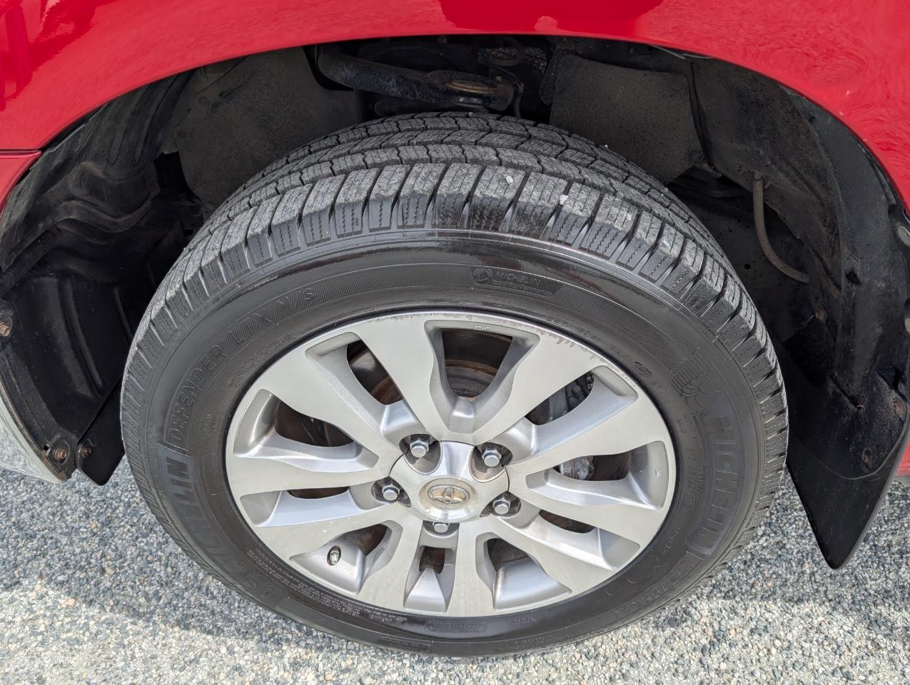 Toyota Tundra Limited CrewMax 4WD 2011