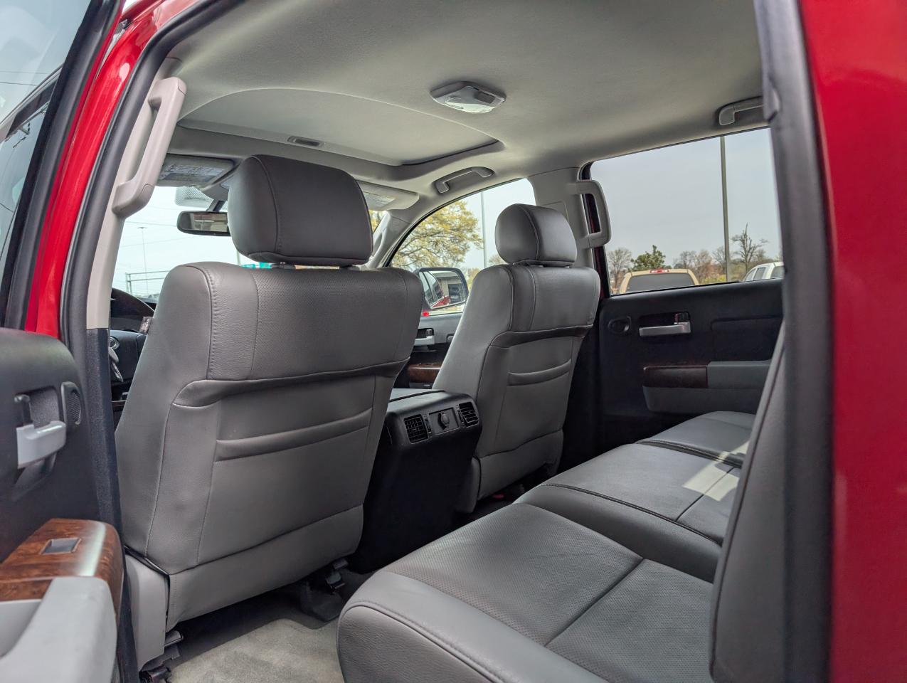 Toyota Tundra Limited CrewMax 4WD 2011