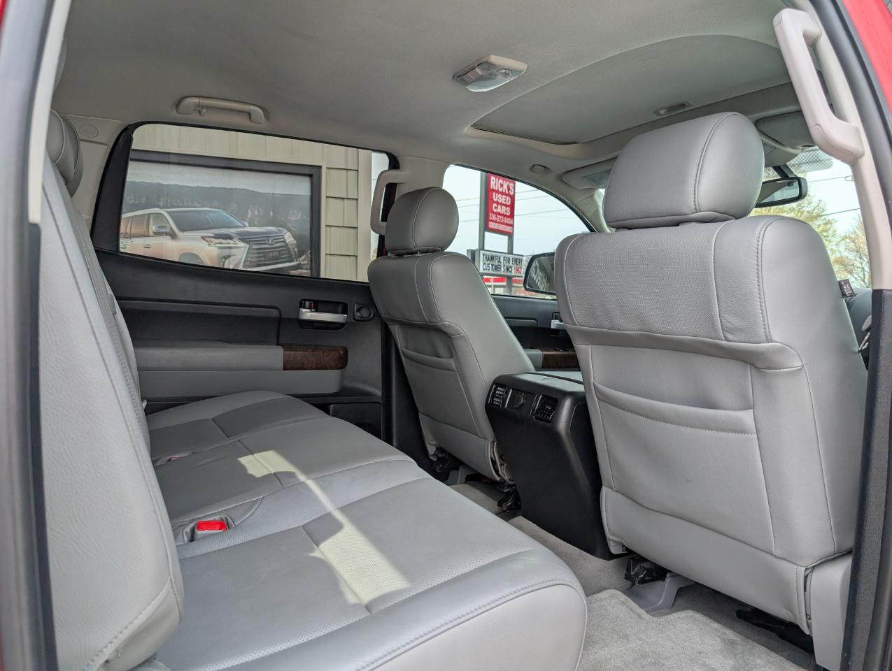 Toyota Tundra Limited CrewMax 4WD 2011