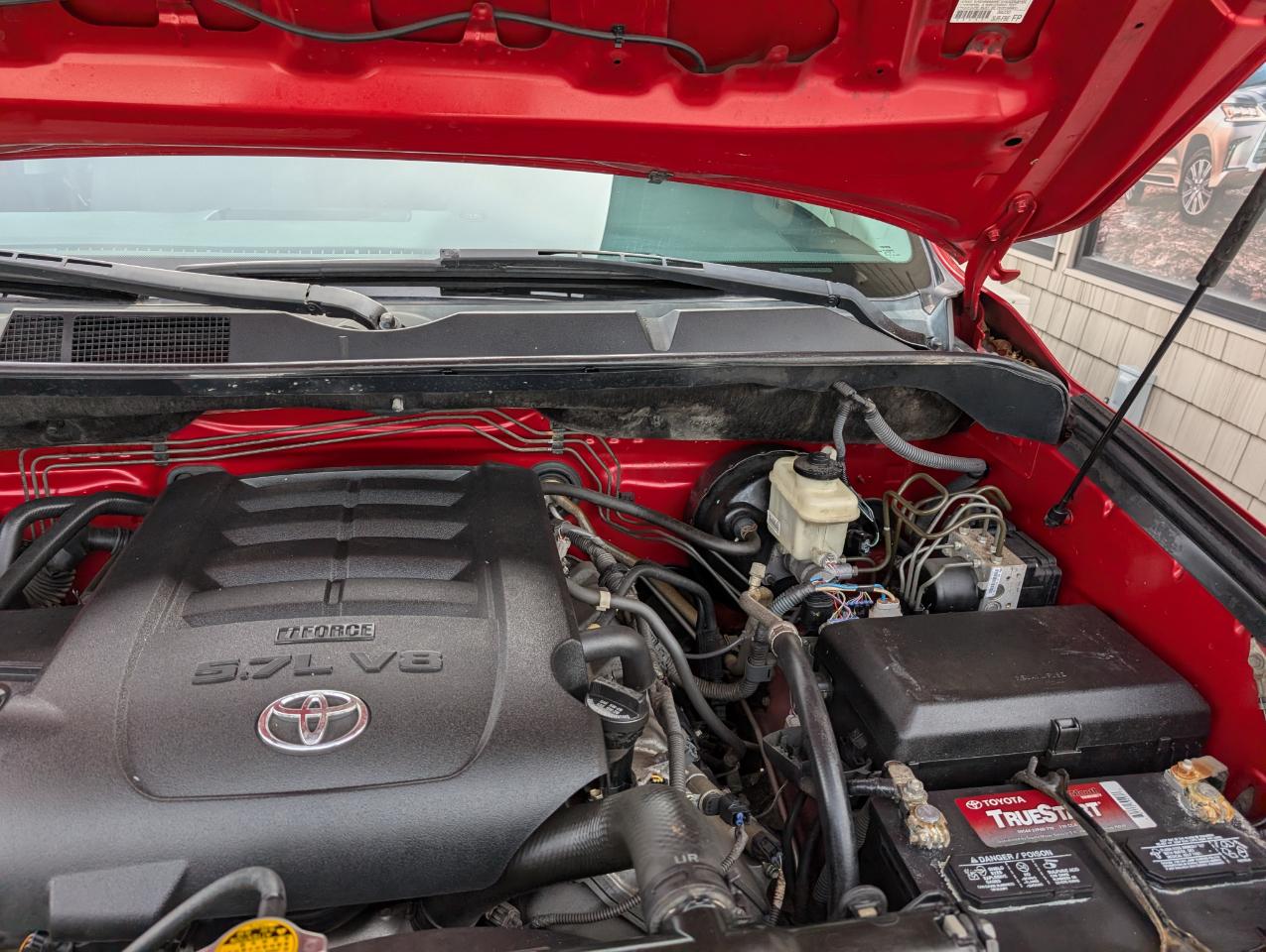 Toyota Tundra Limited CrewMax 4WD 2011