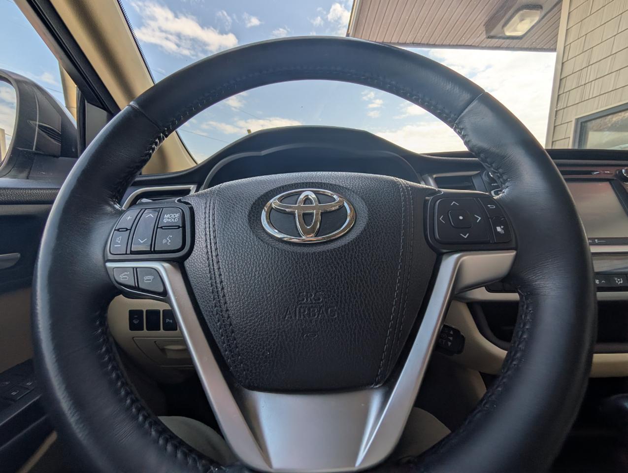 Toyota Highlander Limited 2015