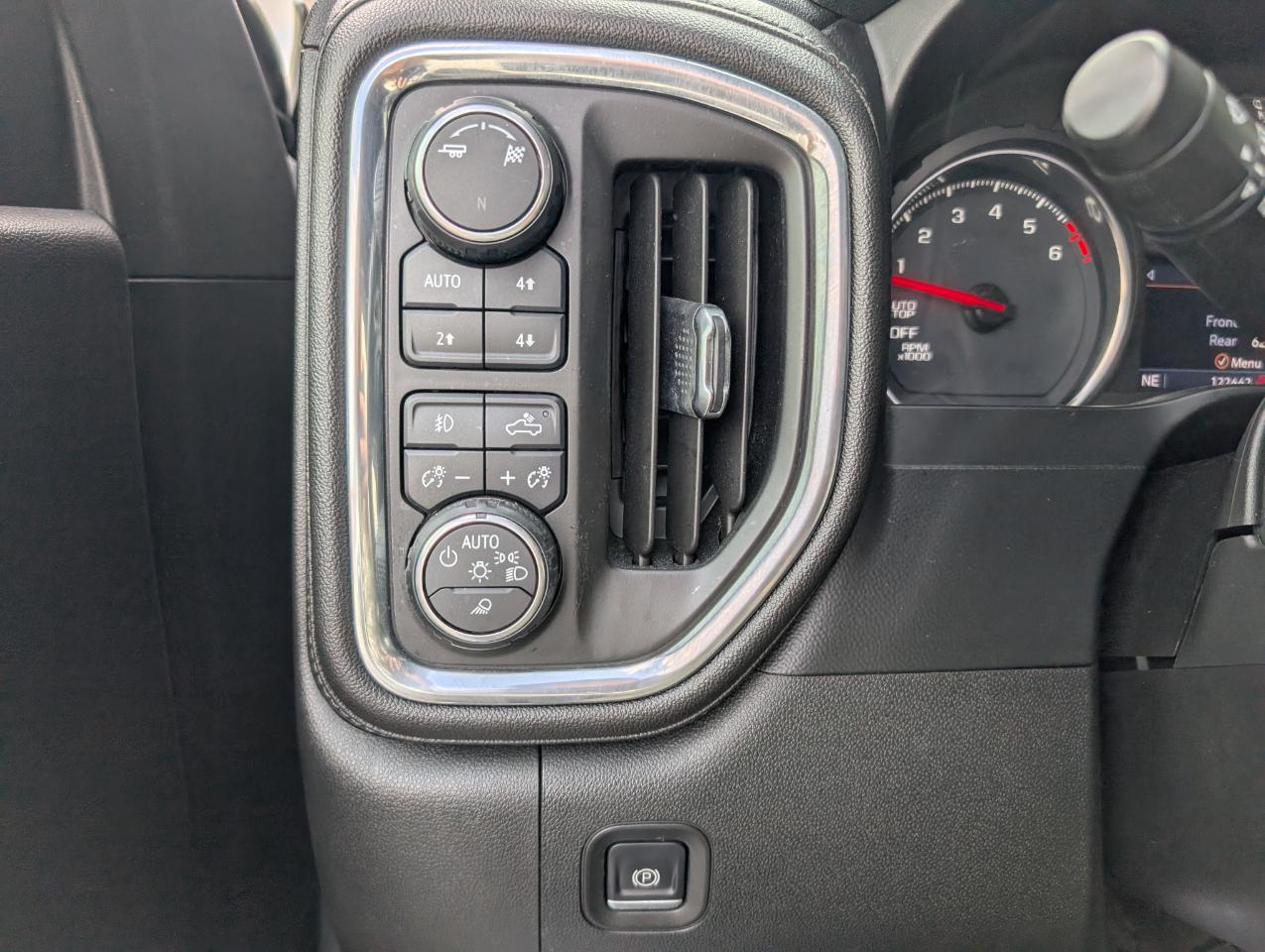 Chevrolet Silverado 1500 RST Crew Cab 4WD 2019