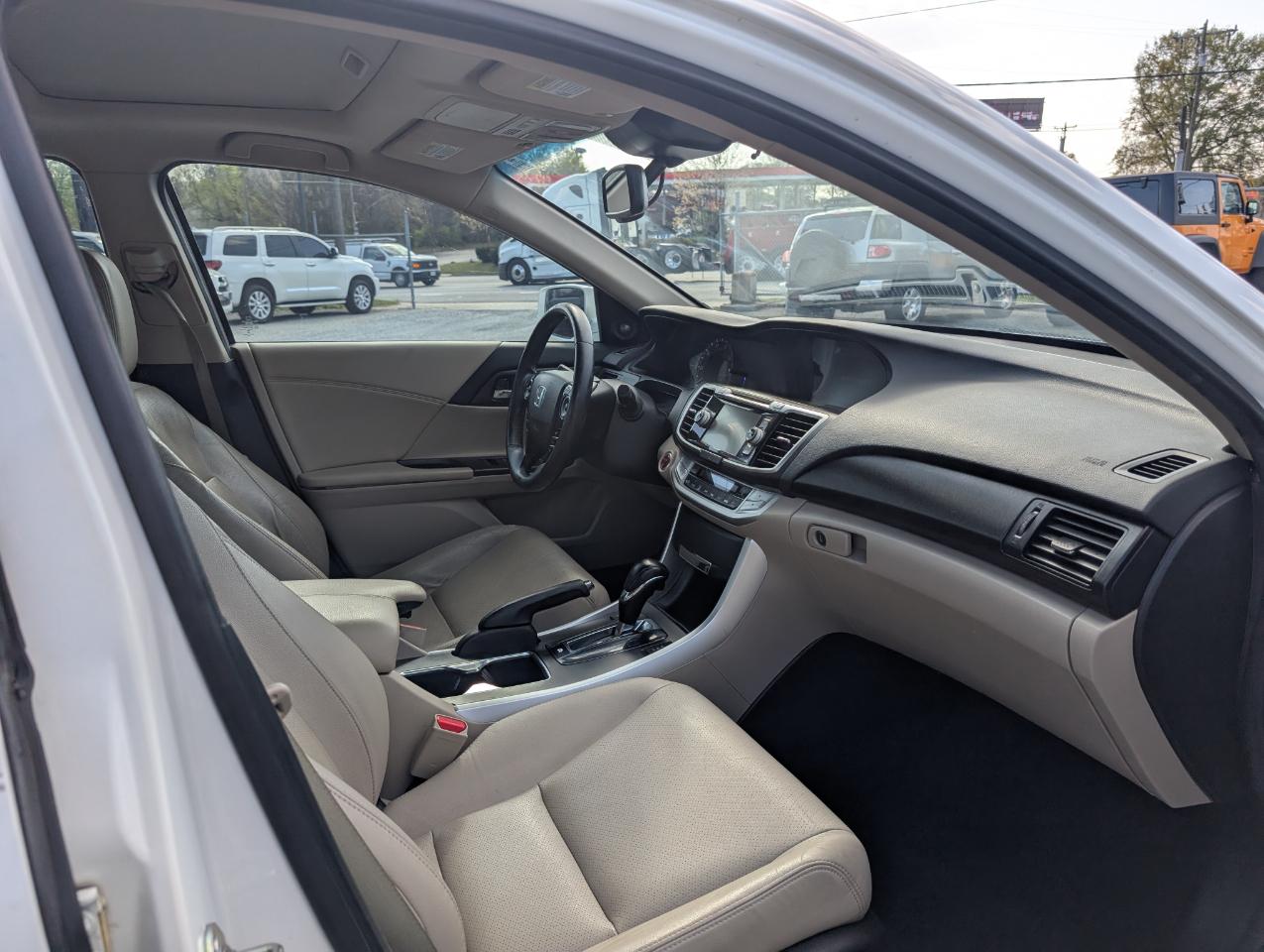 Honda Accord Hybrid EX-L 2015