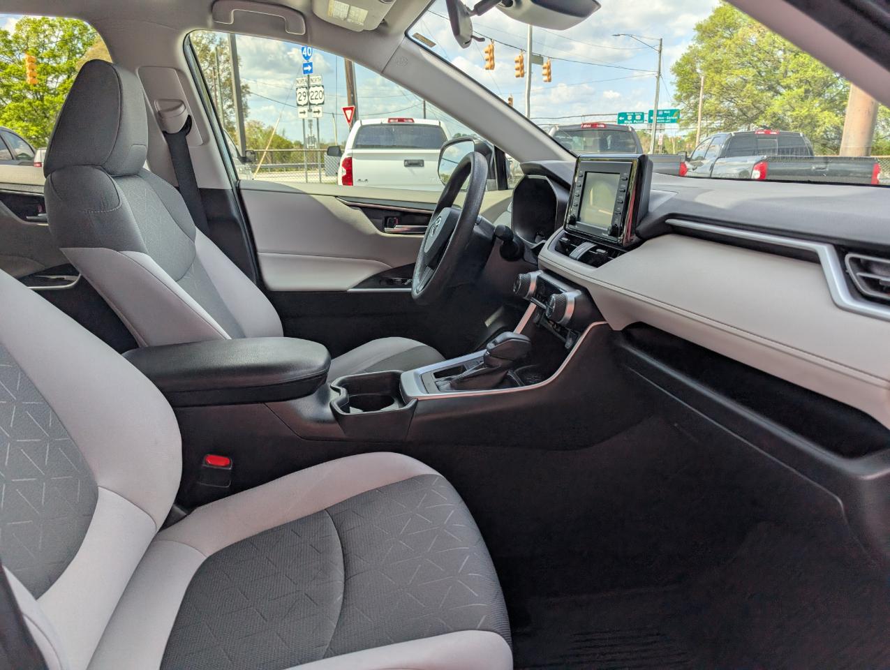 Toyota RAV4 XLE 2020