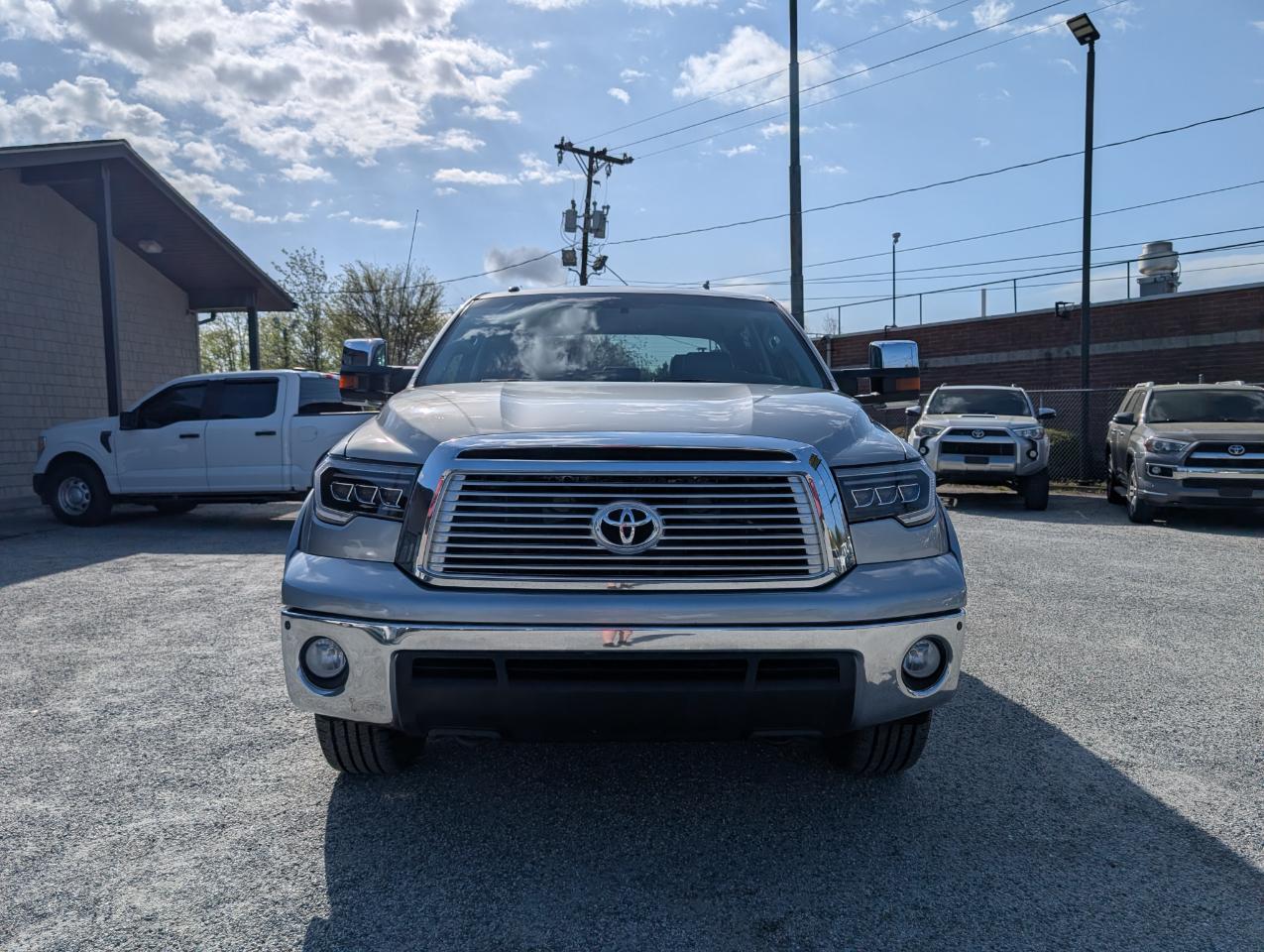 Toyota Tundra Limited CrewMax 4WD 2010