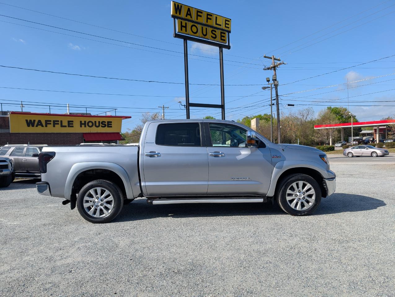 Toyota Tundra Limited CrewMax 4WD 2010