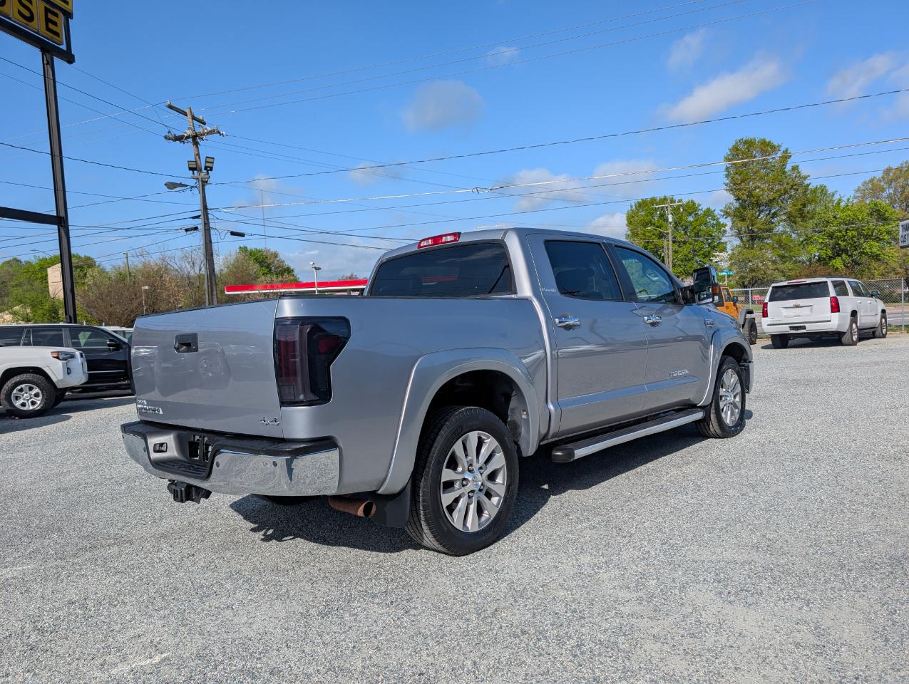 Toyota Tundra Limited CrewMax 4WD 2010