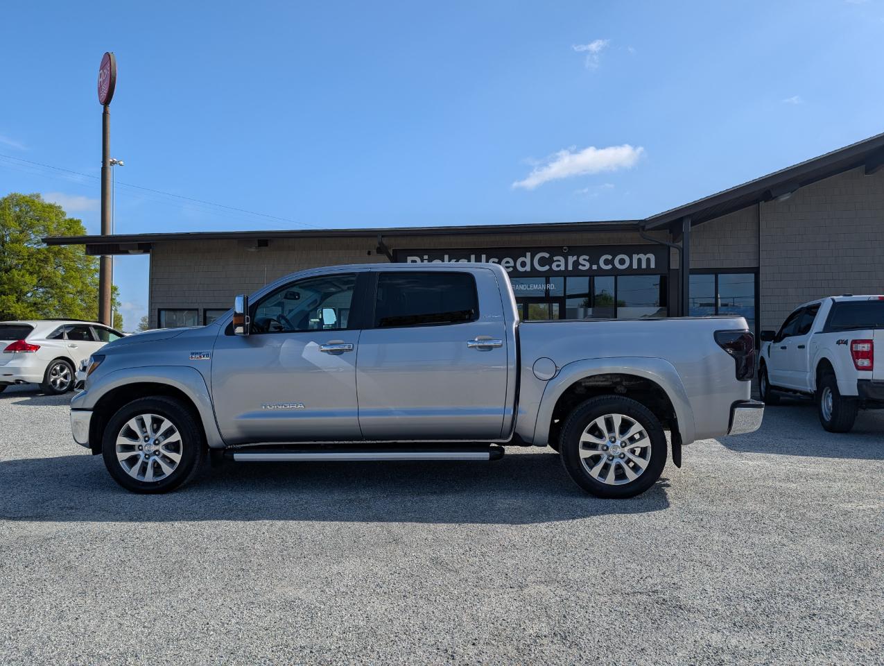 Toyota Tundra Limited CrewMax 4WD 2010