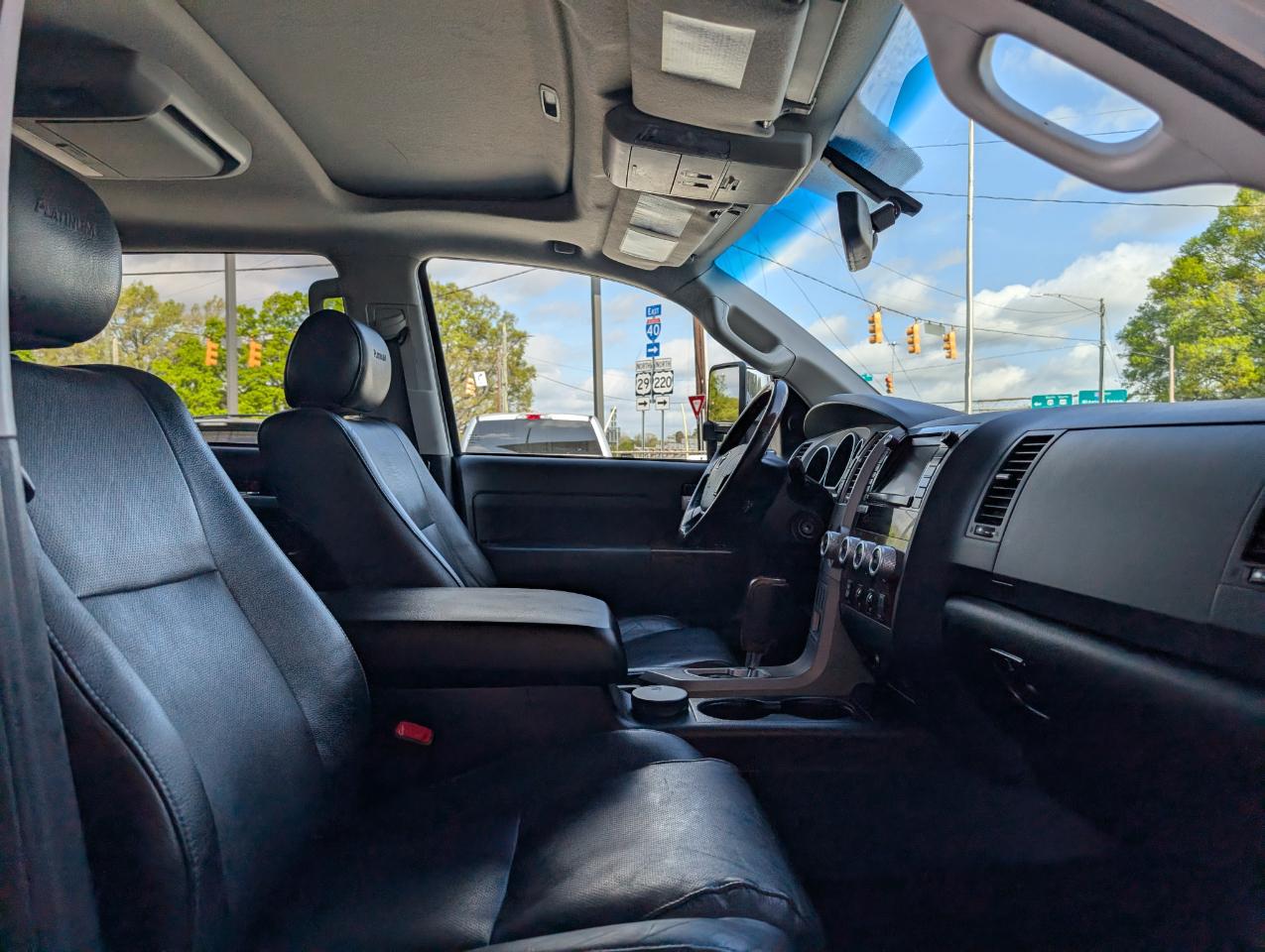 Toyota Tundra Limited CrewMax 4WD 2010