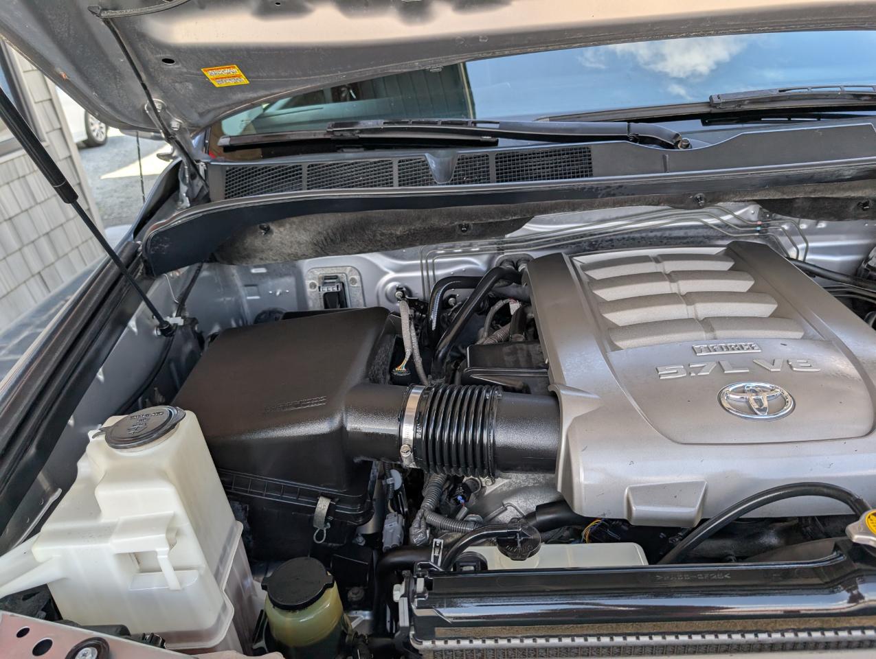 Toyota Tundra Limited CrewMax 4WD 2010