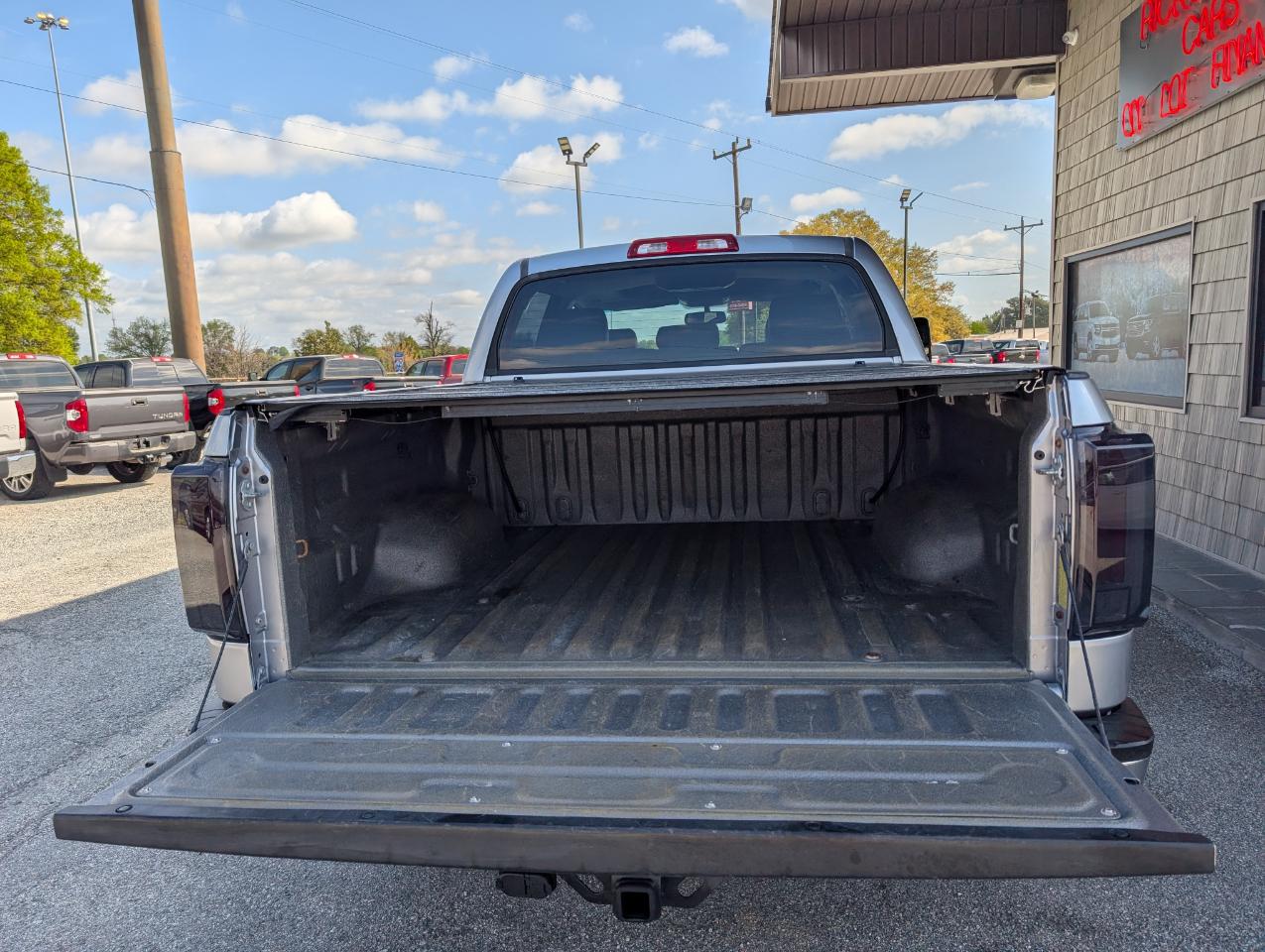 Toyota Tundra Limited CrewMax 4WD 2010