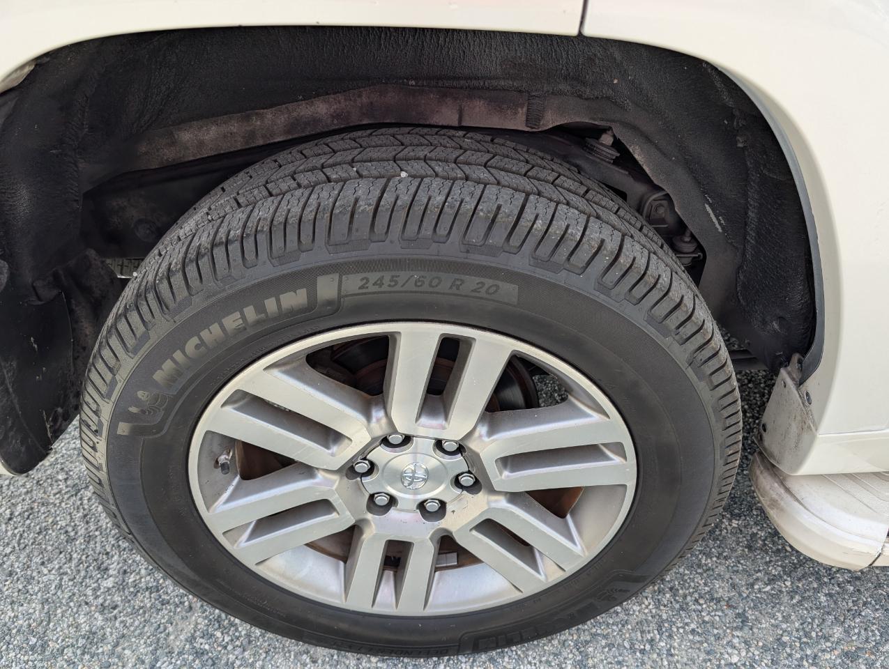 Toyota 4Runner Limited 4WD 2012