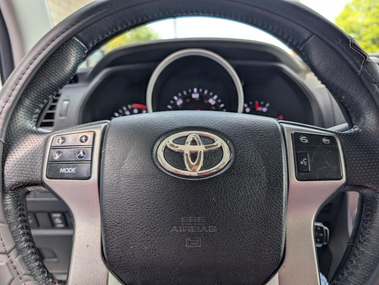 Toyota 4Runner Limited 4WD 2012