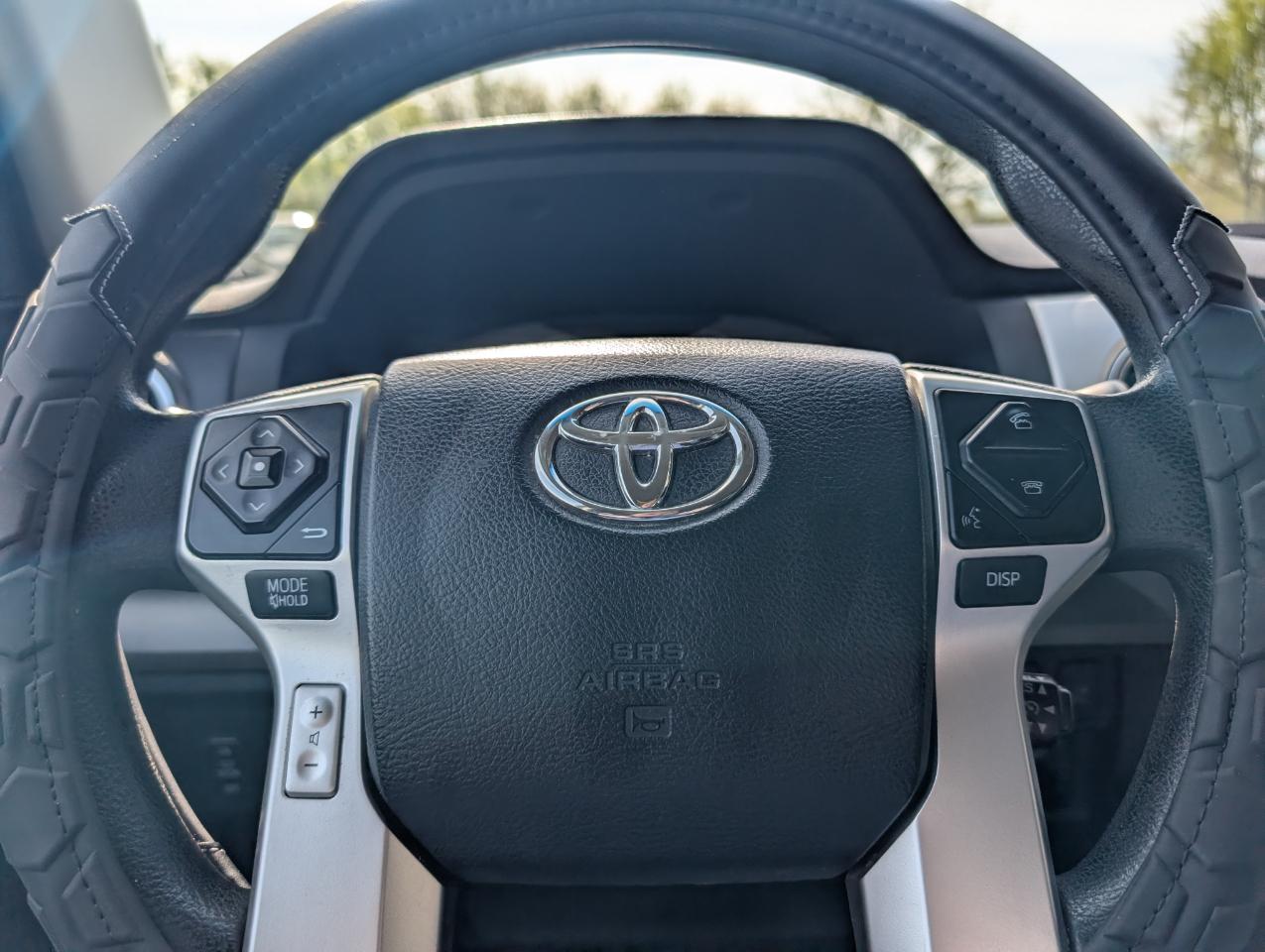 Toyota Tundra  2017