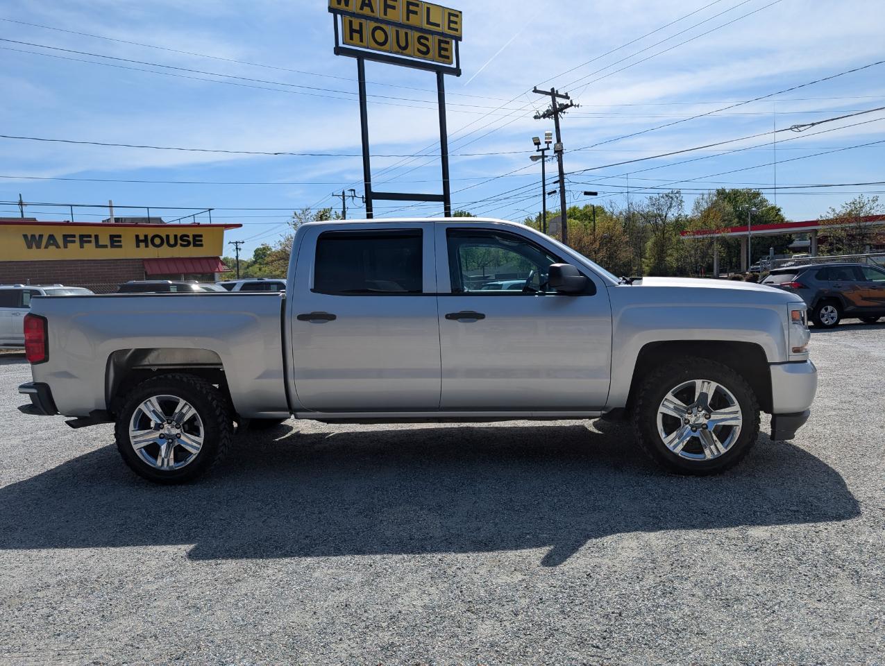 Chevrolet Silverado 1500 Custom Crew Cab 4WD 2018