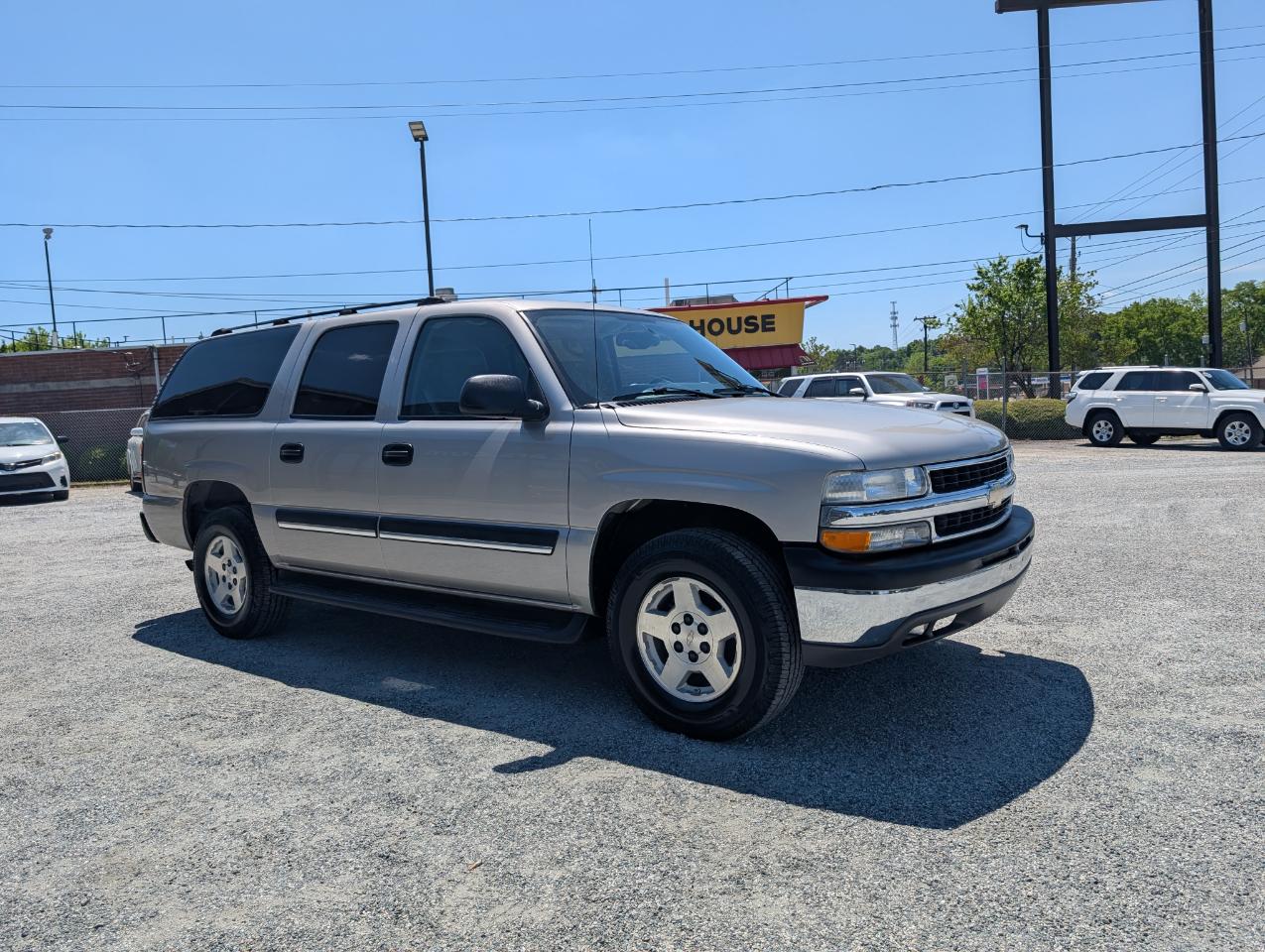 Chevrolet Suburban  2004