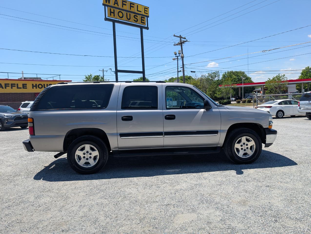 Chevrolet Suburban  2004