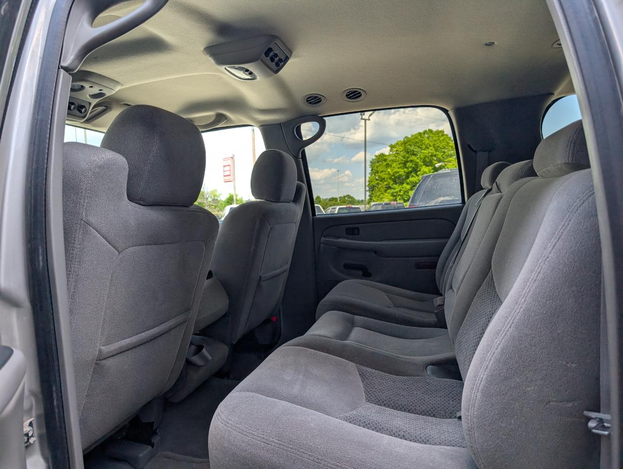 Chevrolet Suburban  2004