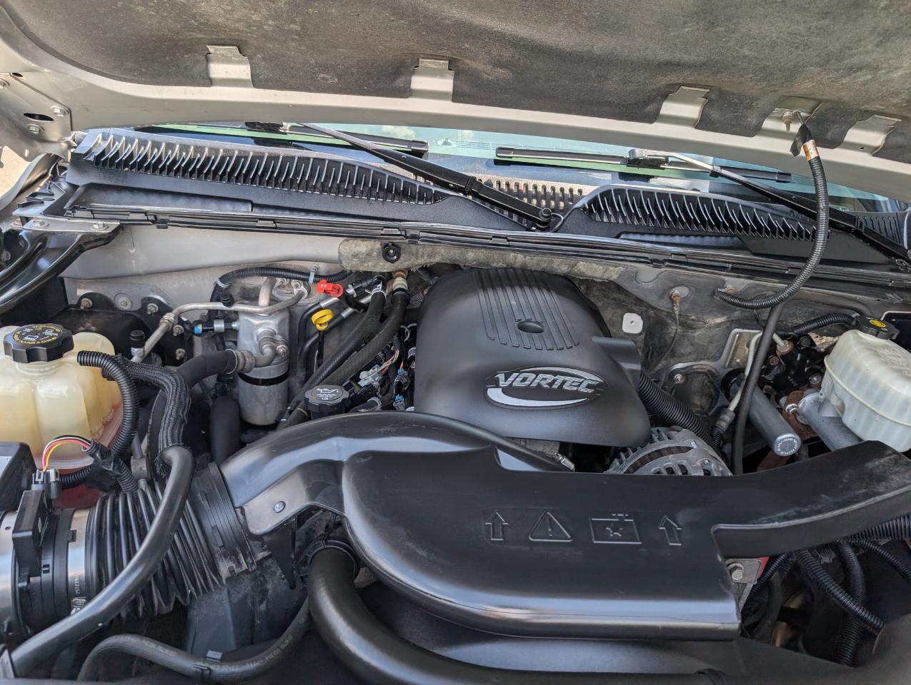 Chevrolet Suburban  2004