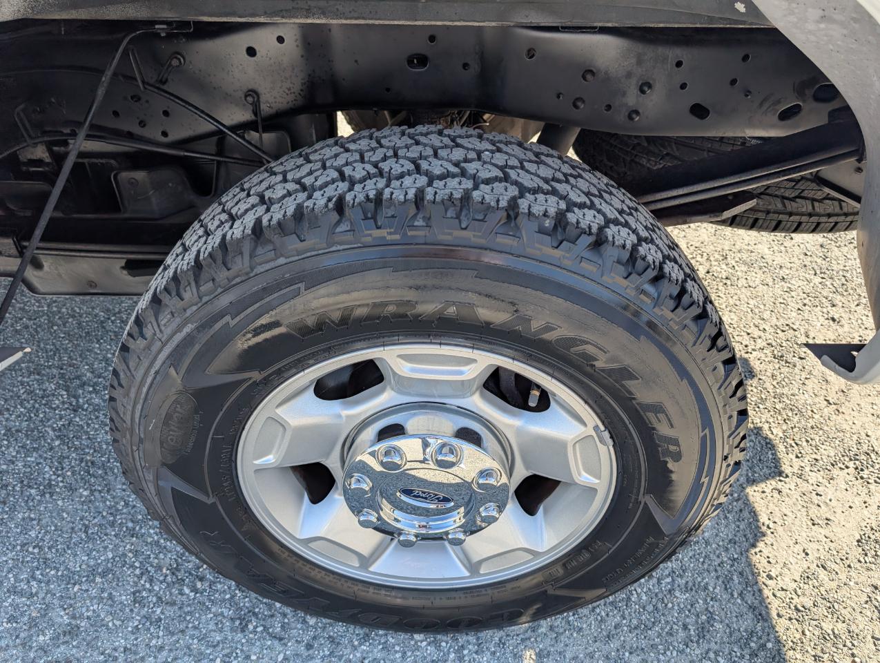 Ford Super Duty F-250 SRW  2011