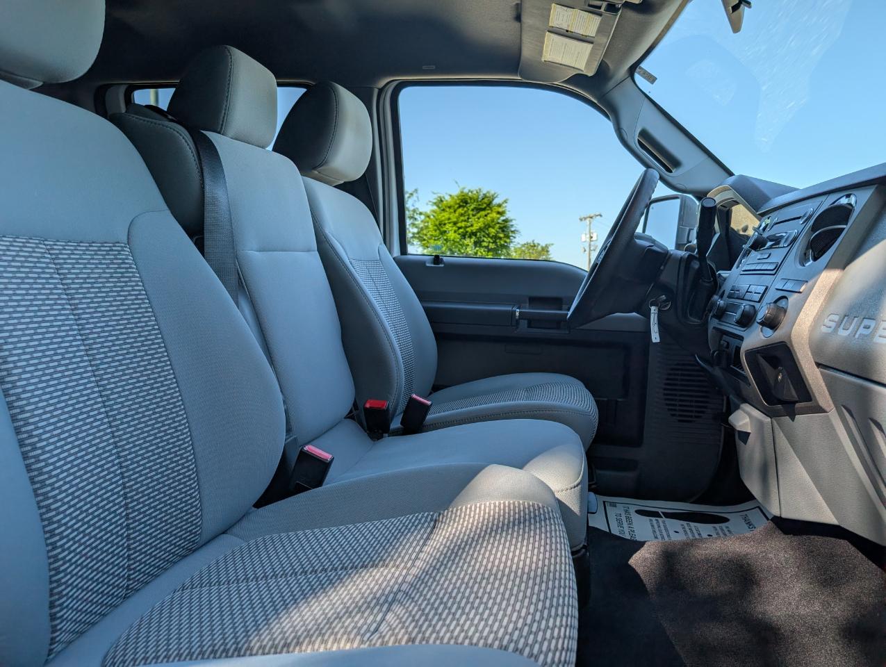 Ford Super Duty F-250 SRW  2011