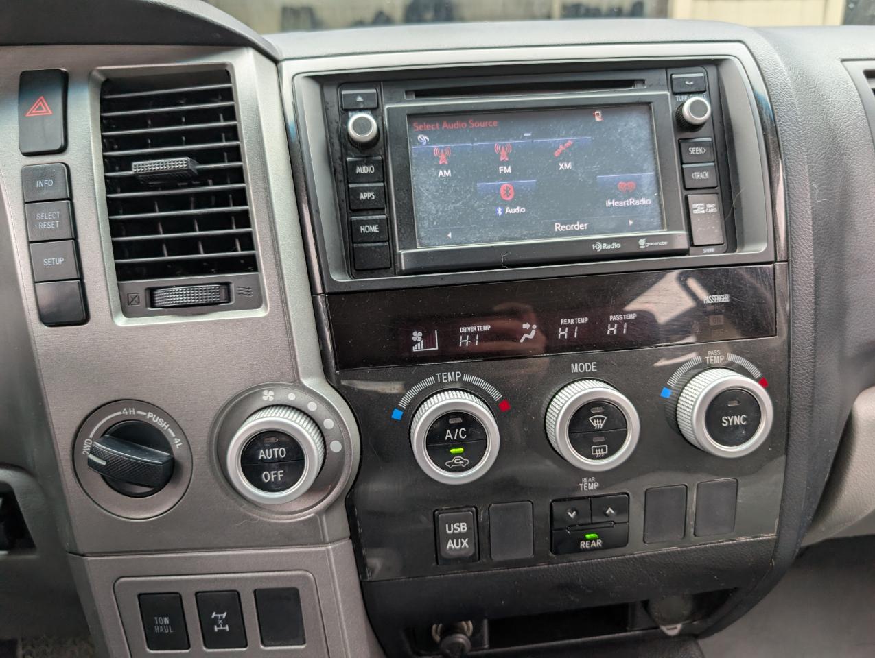 Toyota Sequoia SR5 4WD 2015