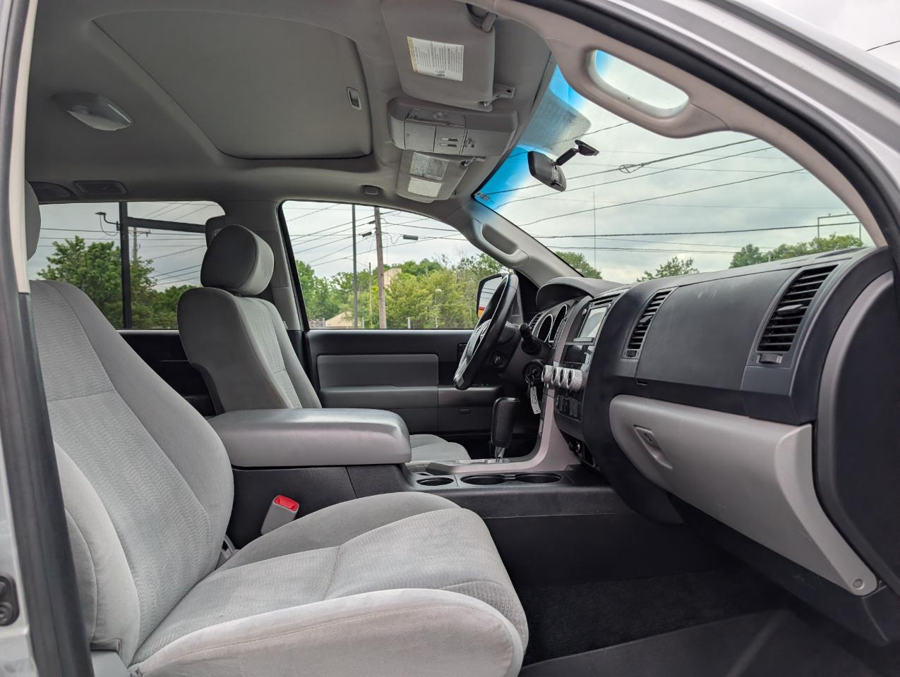 Toyota Sequoia SR5 4WD 2015