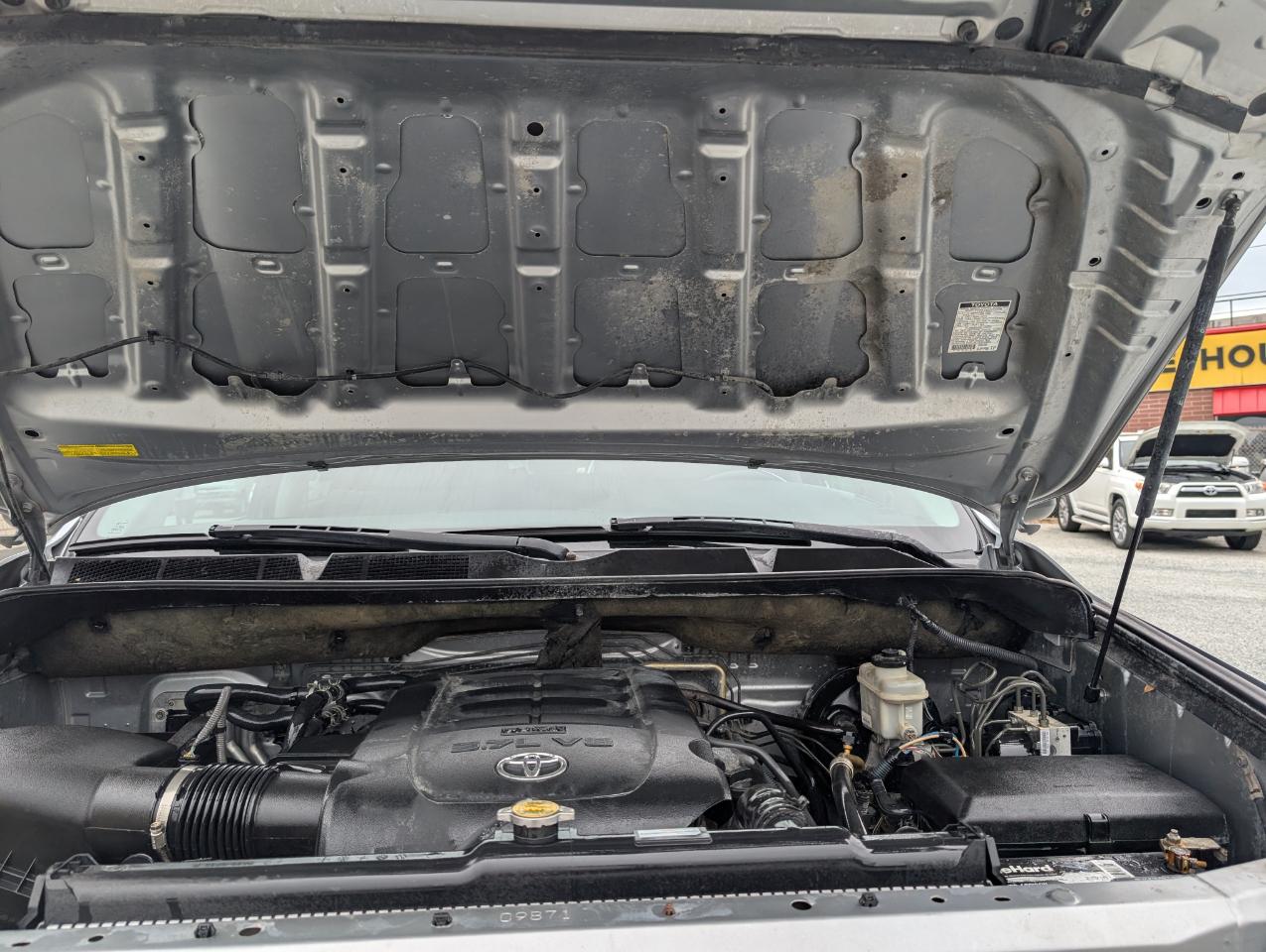 Toyota Sequoia SR5 4WD 2015