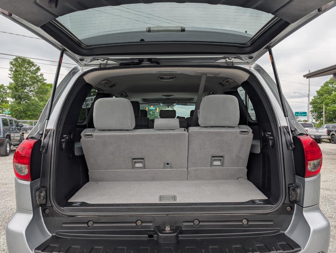 Toyota Sequoia SR5 4WD 2015