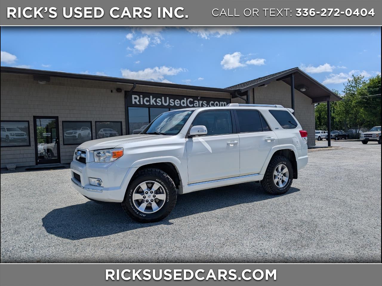 Toyota 4Runner SR5 4WD 2011